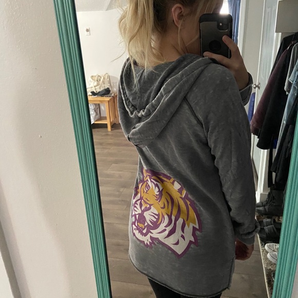 LSU pullover - Picture 4 of 5